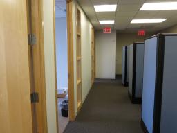 4 Offices In A Row / 2 Workstations