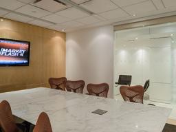 $910 / MONTH â€“ 1 INTERIOR ATTORNEYâ€™S OFFICE IN A LUXURY SERVICED SUITE â€“ FULL NYC AMENITY PACKAGE