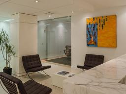 $910 / MONTH â€“ 1 INTERIOR ATTORNEYâ€™S OFFICE IN A LUXURY SERVICED SUITE â€“ FULL NYC AMENITY PACKAGE