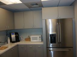 Kitchen (sink to left)