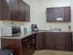 1300 SF Spacious Loft / Office / Studio / Showroom Space in DTLA (Will Divide) 