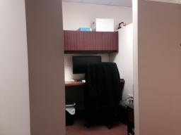 work station (spacious, semi-enclosed)