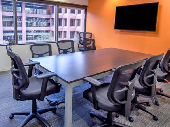 Conference room (medium)