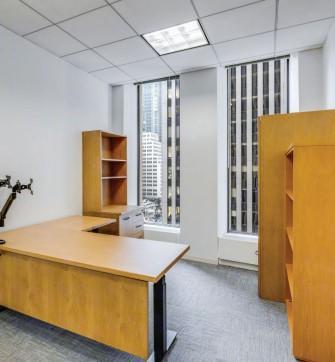 2 WIndow Associate Office