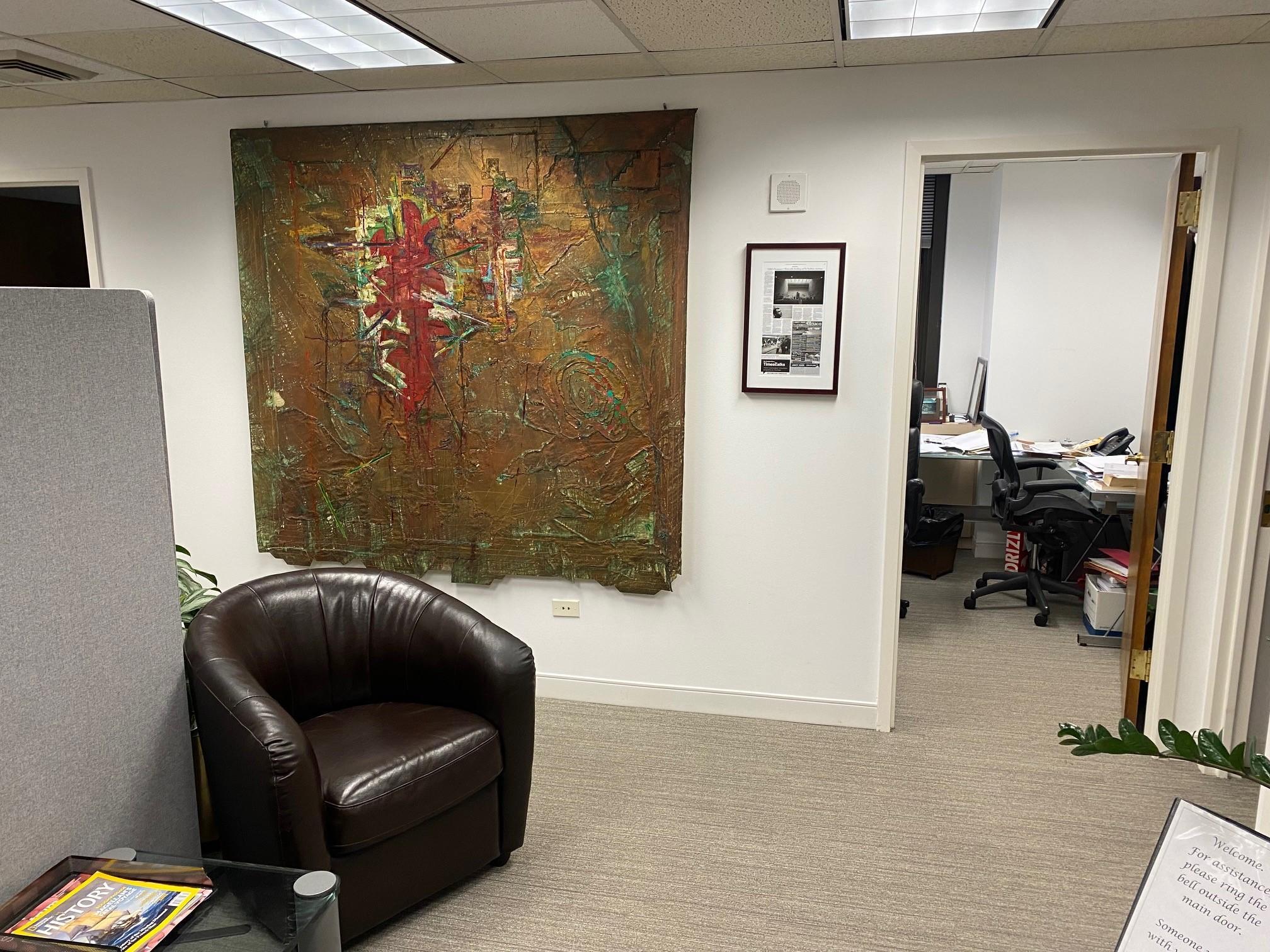 Waiting area perspective into office