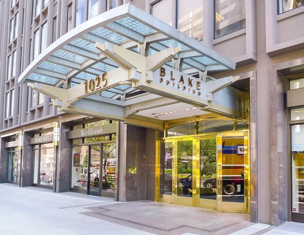 1025 Connecticut Avenue - The Blake Building