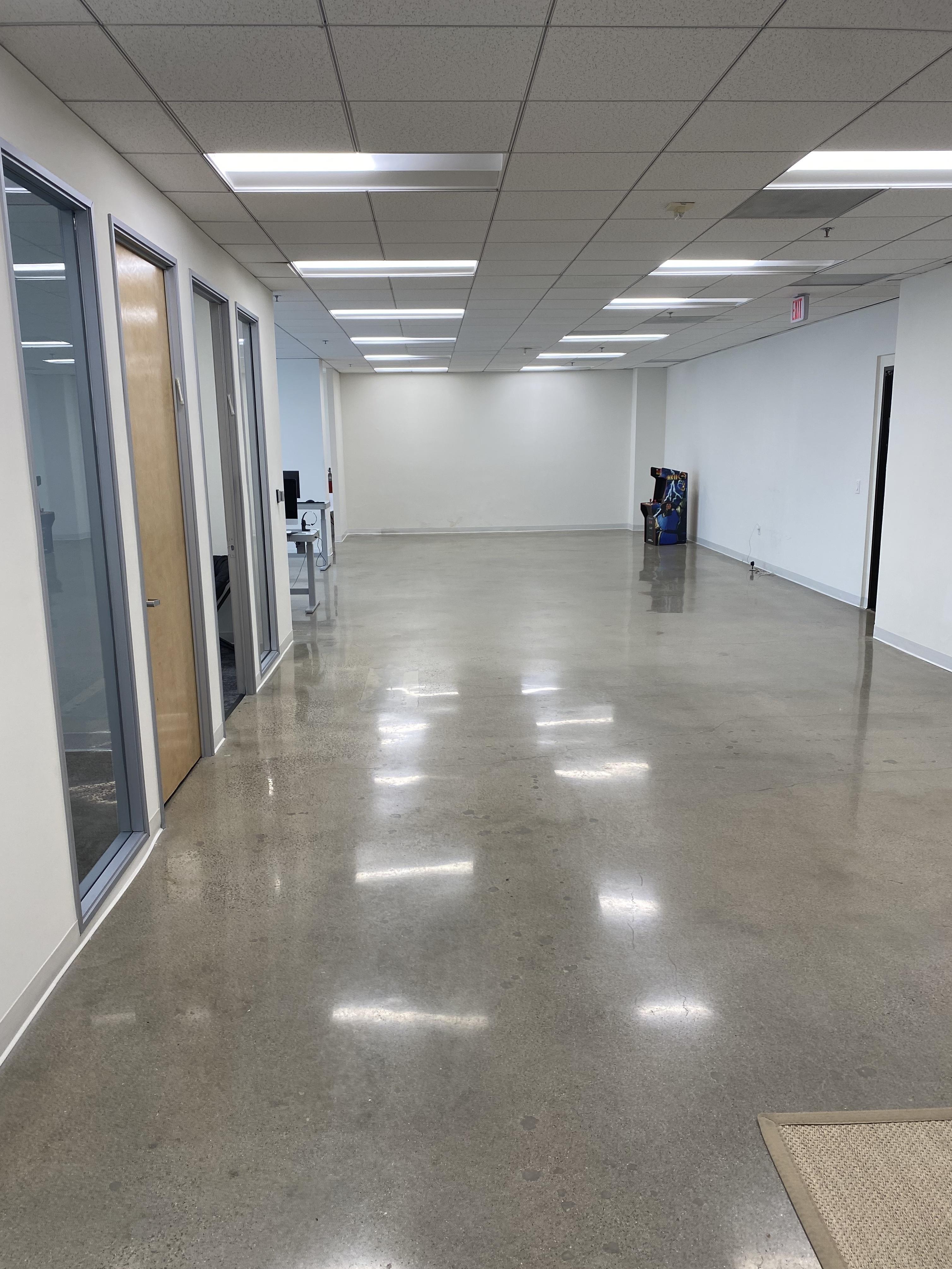 Office sublet at 6380 Wilshire Blvd, Los Angeles, CA