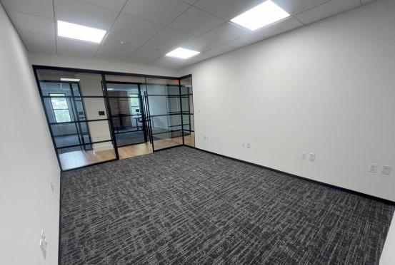 Room 221 - 160 sq. ft. interior office
