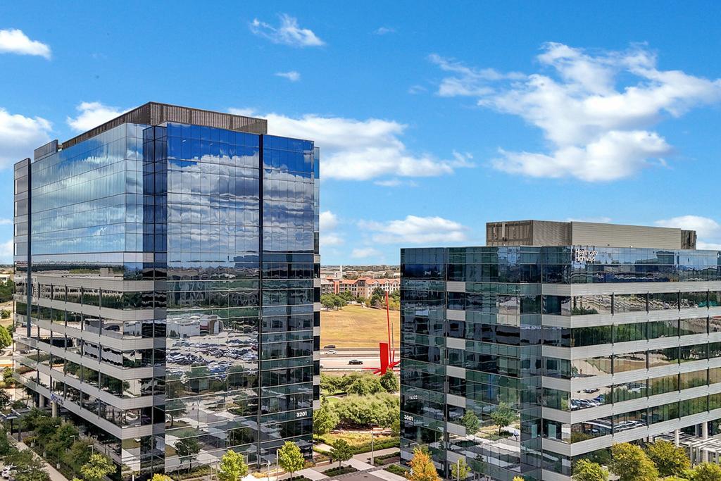 3201 Dallas Parkway building