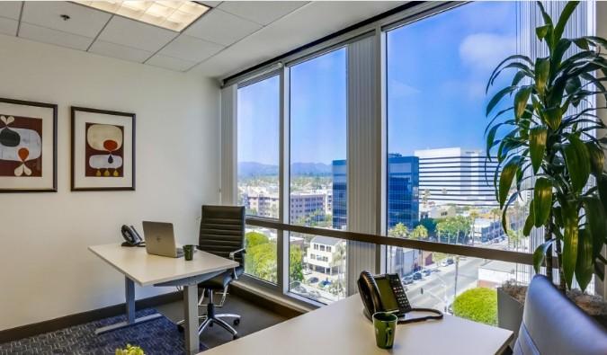 Large office - 2 desks